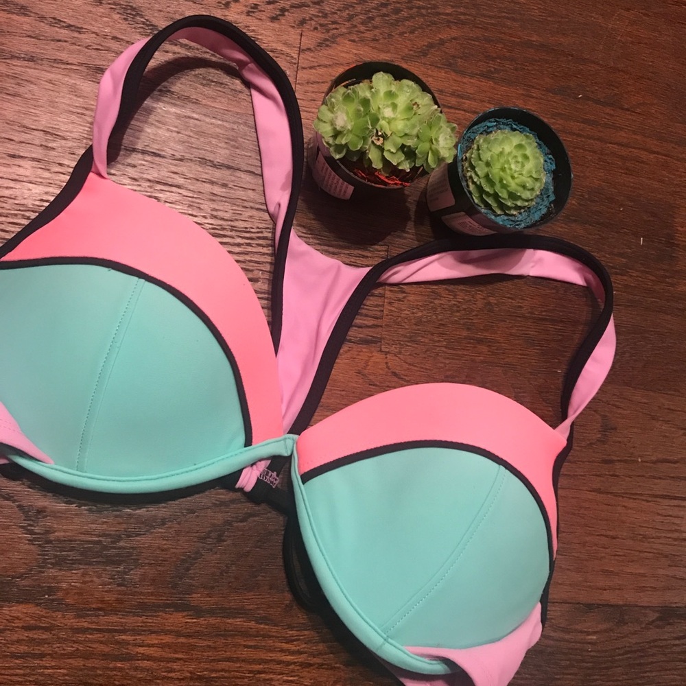 Swim suit top